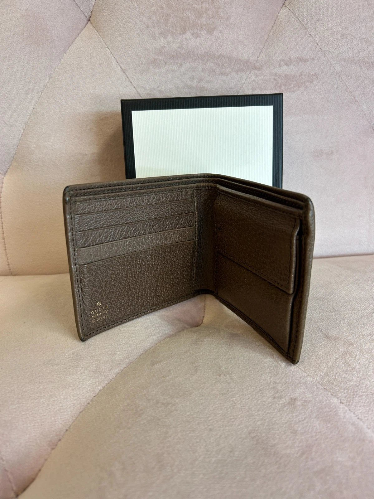 Gucci x Disney GG Supreme Donald Duck Billfold Wallet – Limited Edition Designer Leather Wallet | 70% OFF + Free 3–5 Day USA Shipping image 3