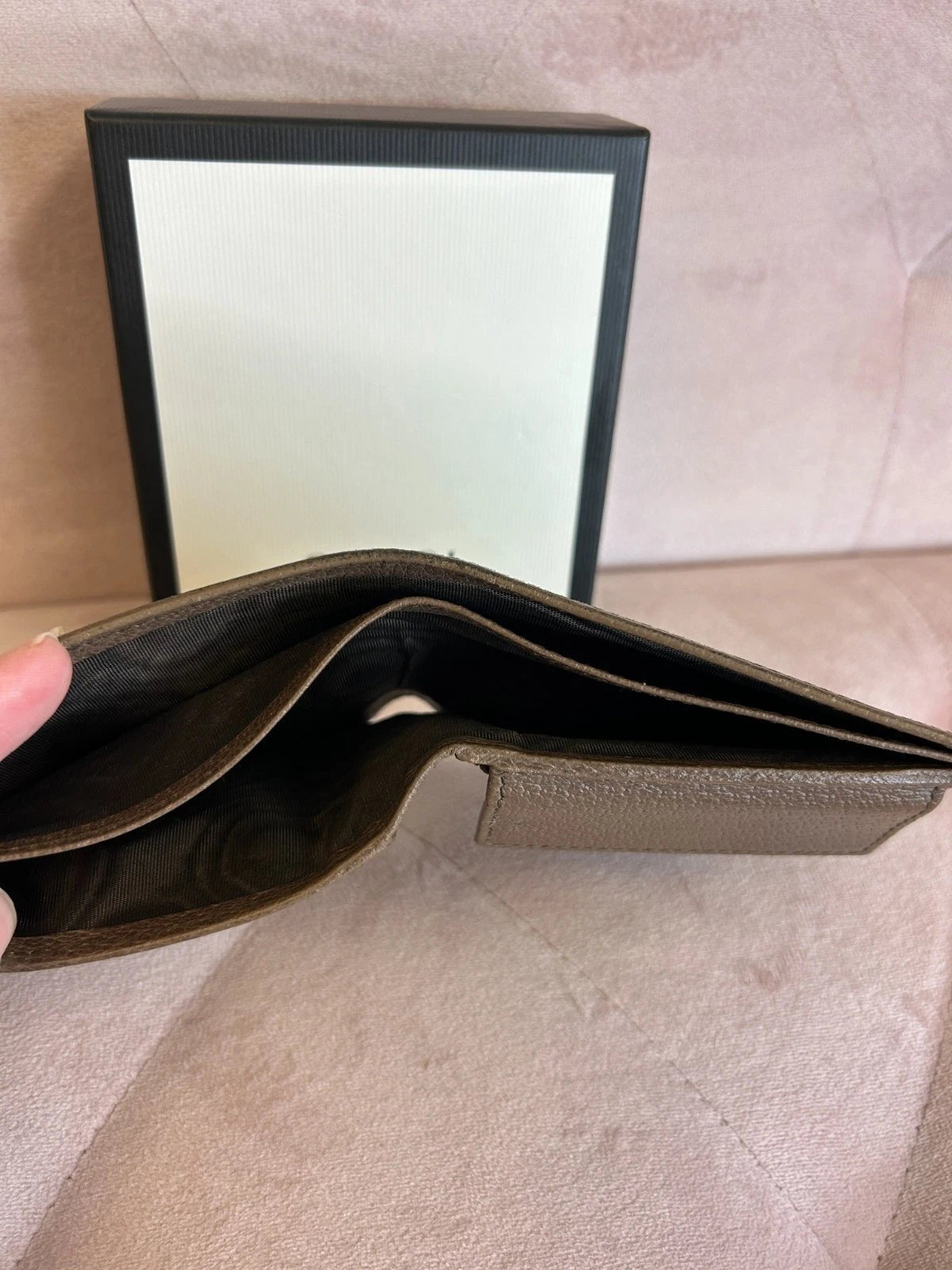 Gucci x Disney GG Supreme Donald Duck Billfold Wallet – Limited Edition Designer Leather Wallet | 70% OFF + Free 3–5 Day USA Shipping image 4